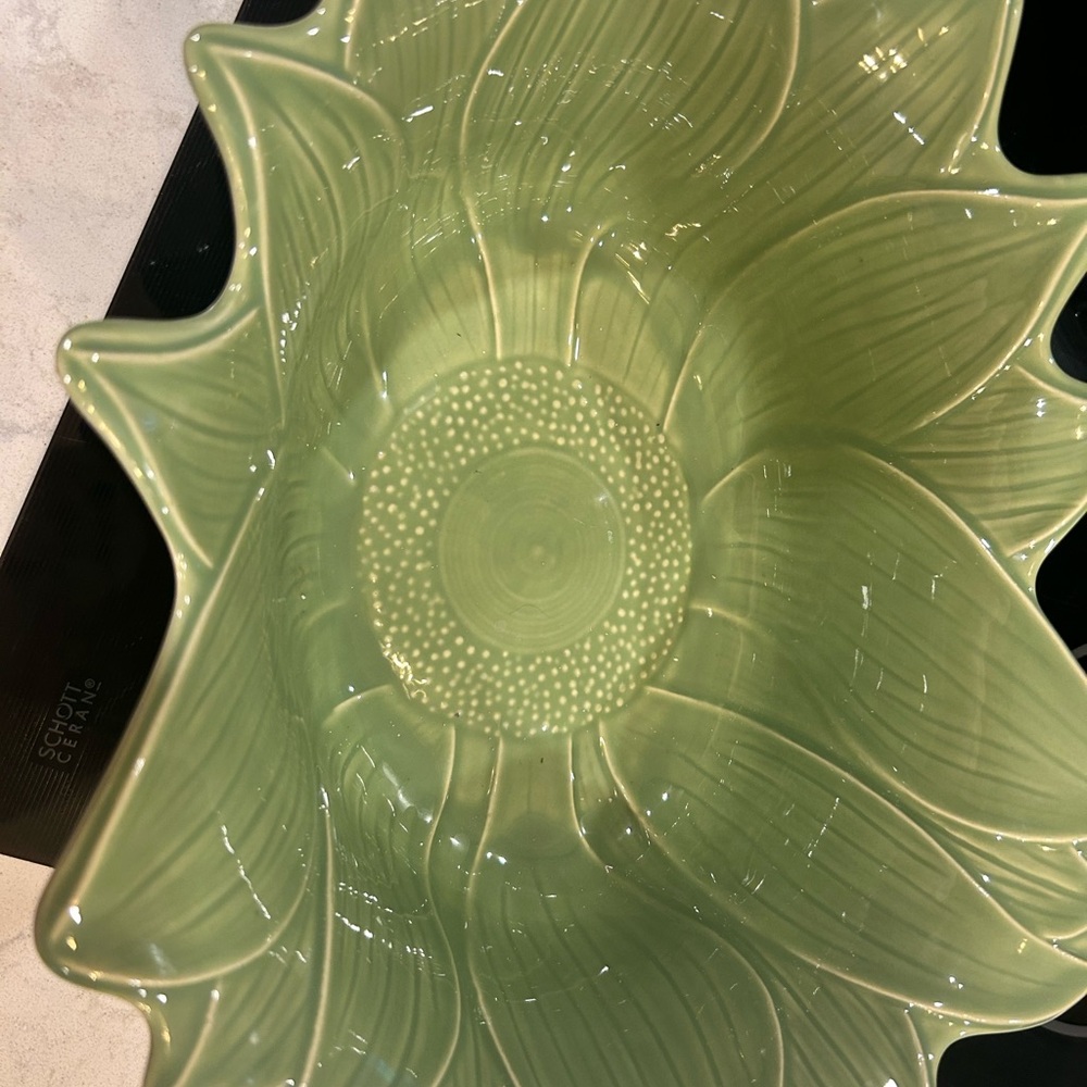 Vintage sunflower appolia